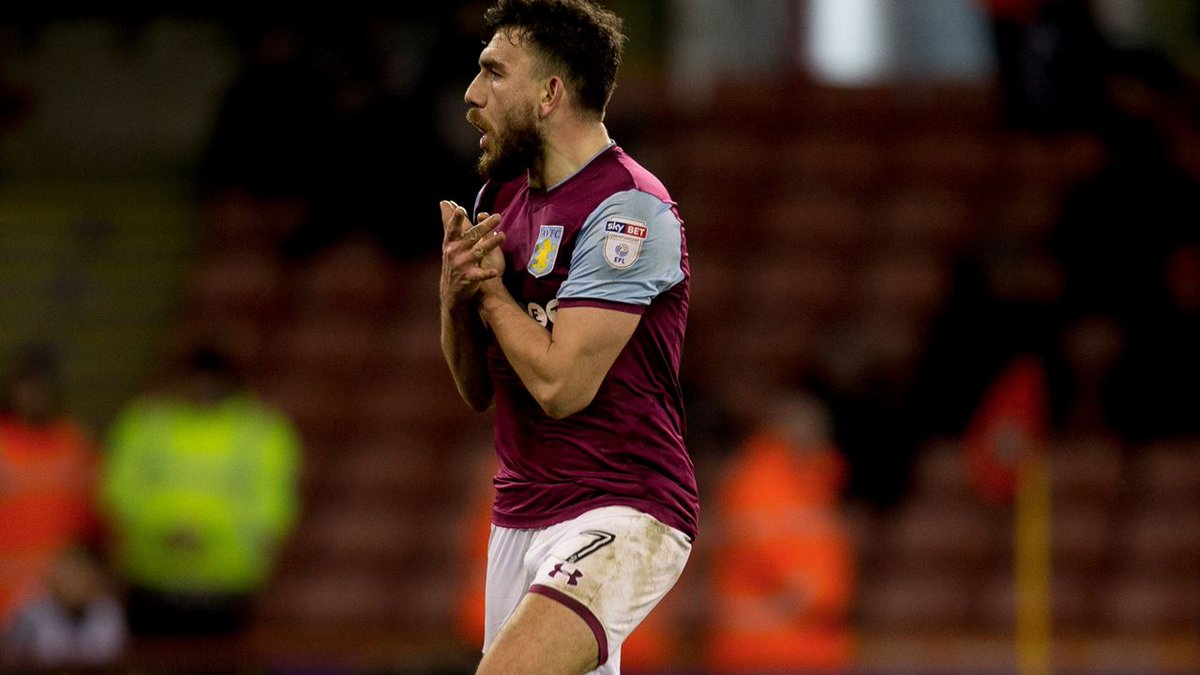 半场战报：海登海姆0-1门兴格拉德巴赫，凯文-迪克斯点射（半场战况：门兴格拉德巴赫1-0领先海登海姆，凯文-迪克斯点球破门）