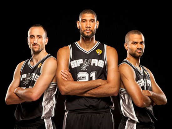 胡梅尔斯：拜仁上半场不给巴黎任何喘息机会，甚至有级别差距（胡梅尔斯：拜仁上半场全面压制巴黎，仿佛不在同一档次）