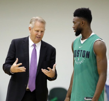 魔鬼赛程前闹内讧！利物浦遭遇四大危机，争四成球队终极目标（魔鬼赛程将至先起内讧！利物浦陷四重危机，争四或成唯一目标）