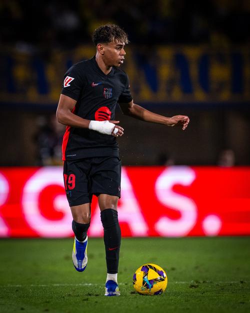 NBA战报：斯图尔特17分，活塞142-115大胜老鹰（NBA赛况：斯图尔特轰下17分，活塞142-115轻取老鹰）