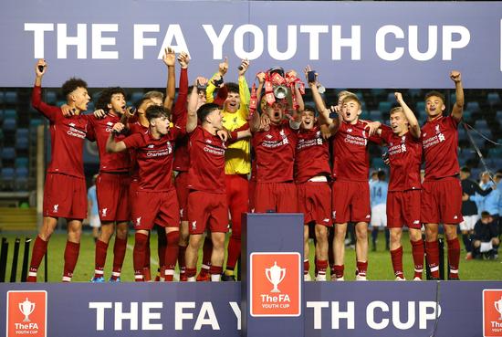 卡恩：阿森纳第一个进球是犯规；拜仁的经历于我已是过往（卡恩：阿森纳首球应判犯规，我与拜仁已成过往）