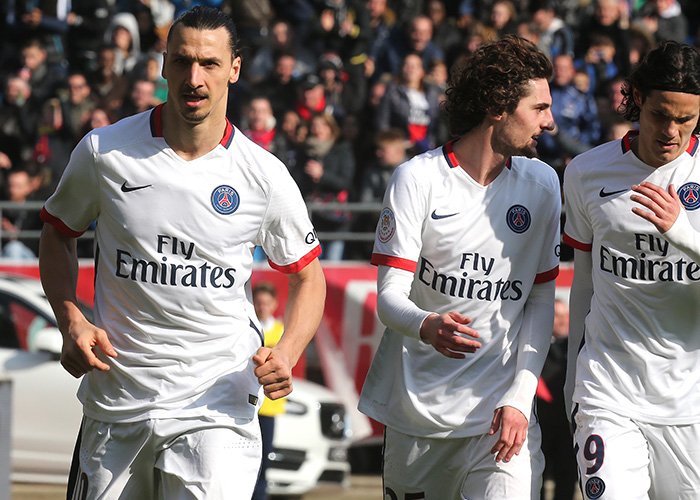 布冯：意大利唯一缺点是偶尔“短路”；无欧战踢是米兰的优势（布冯：意大利唯一短板是偶尔“断电”，米兰因无欧战更占优势）