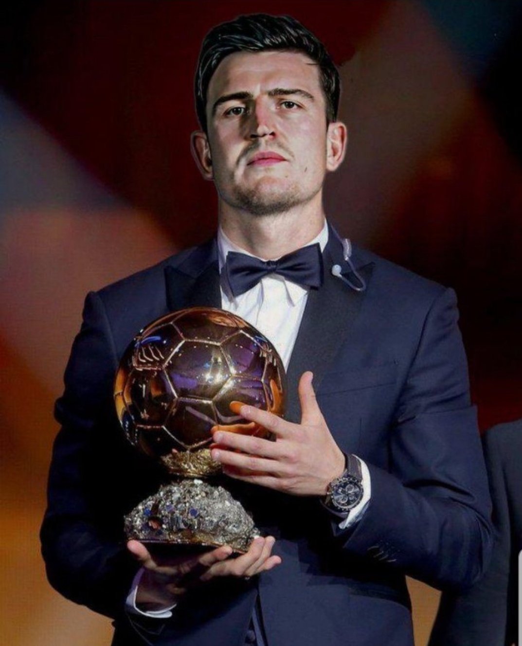 姆伯莫打进一球，吃到一张黄牌，赛后收获7.8的虎扑评分！