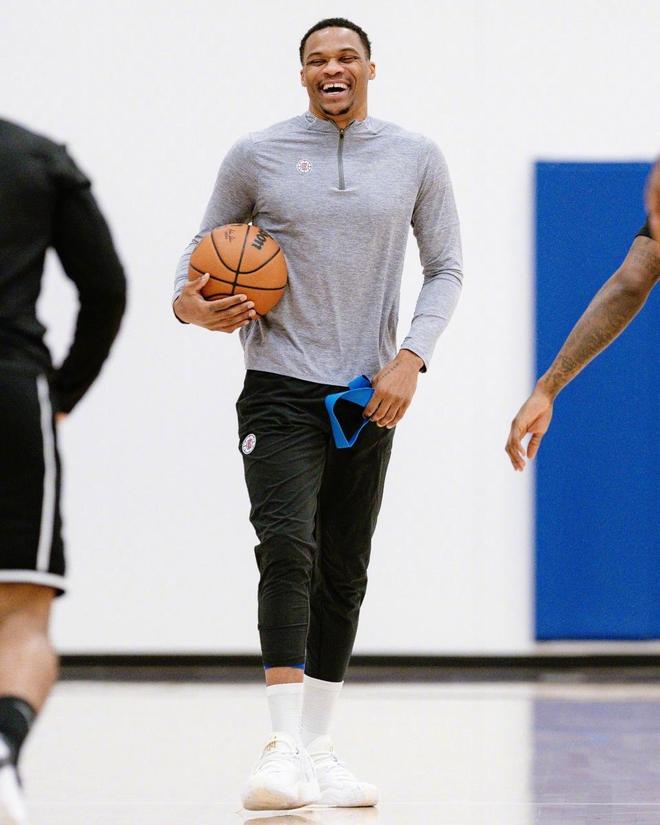 此次未入选巴西队身价前10：拉菲尼亚、萨维尼奥、马丁内利在列（本期无缘巴西队的身价前十：拉菲尼亚、萨维尼奥、马丁内利上榜）